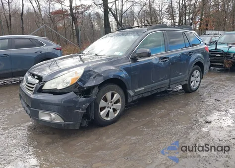 2010 Subaru Outback 2.5I Premium from USA, damaged, VIN 4S4BRBCC6A3371918